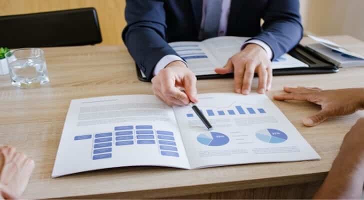 Wealth Manager vs. Financial Advisor